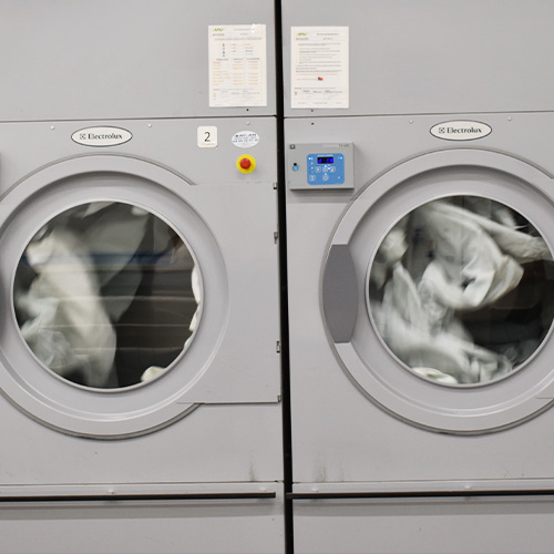 Pliage et emballage linge propre