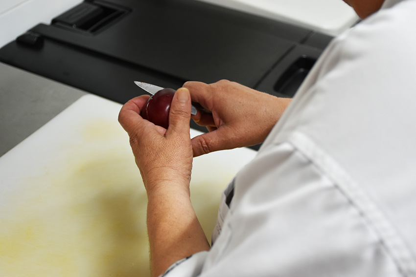 Atelier restauration, personnes en situation de handicap